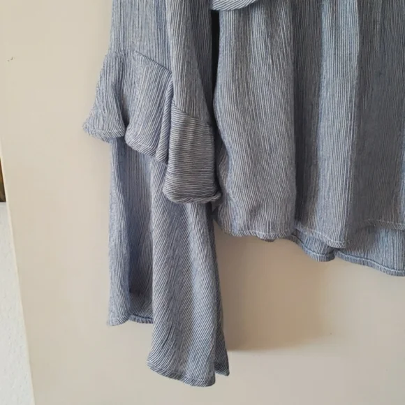 American Eagle Outfitters Deep V Blue & White Stripe Ruffle Top XS - Picture 4 of 12
